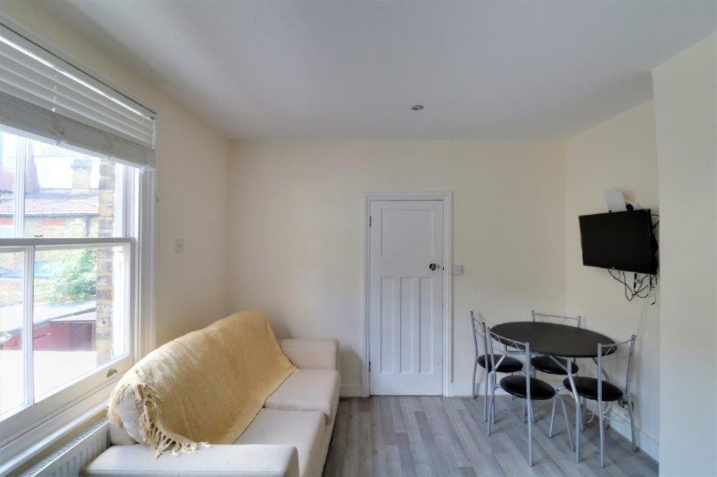 Replingham Road Apartment ลอนดอน ภายนอก รูปภาพ